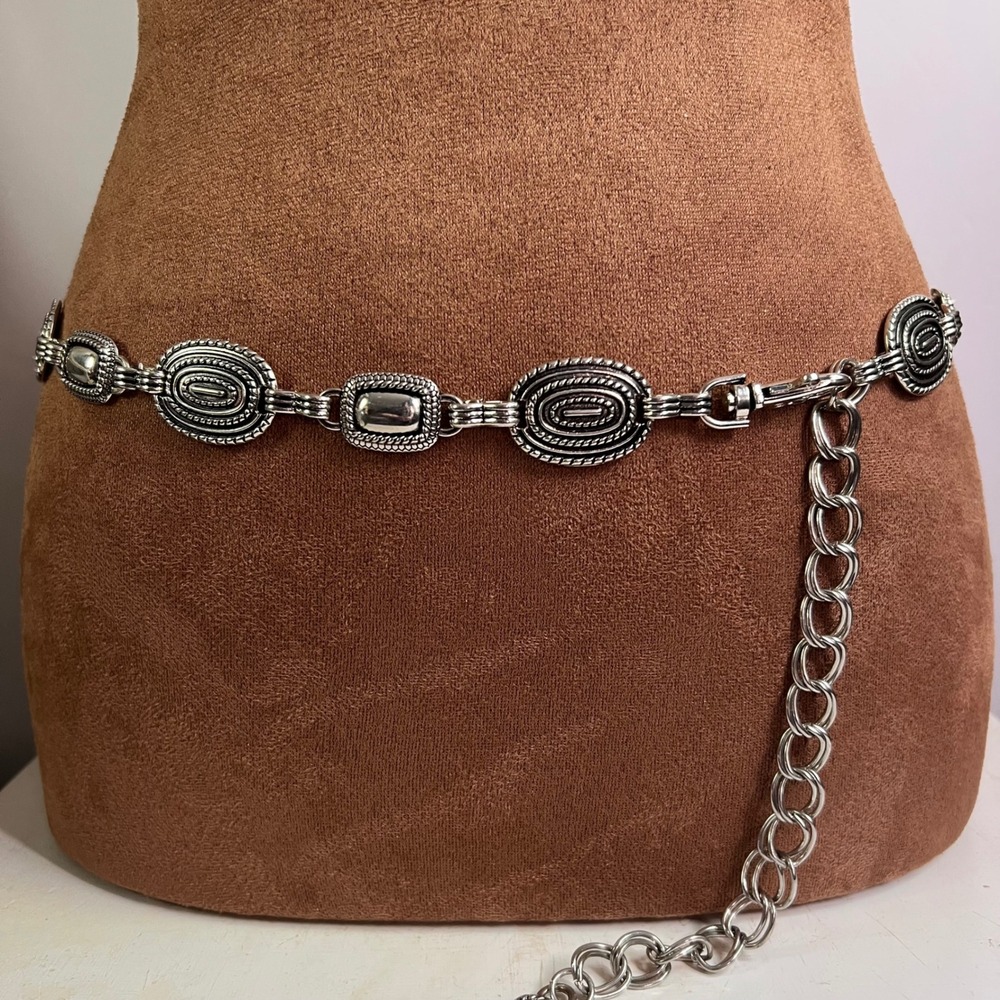 Vintage Silver Tone Oval Concho Chain Belt Adjustable Size 32-39 Western